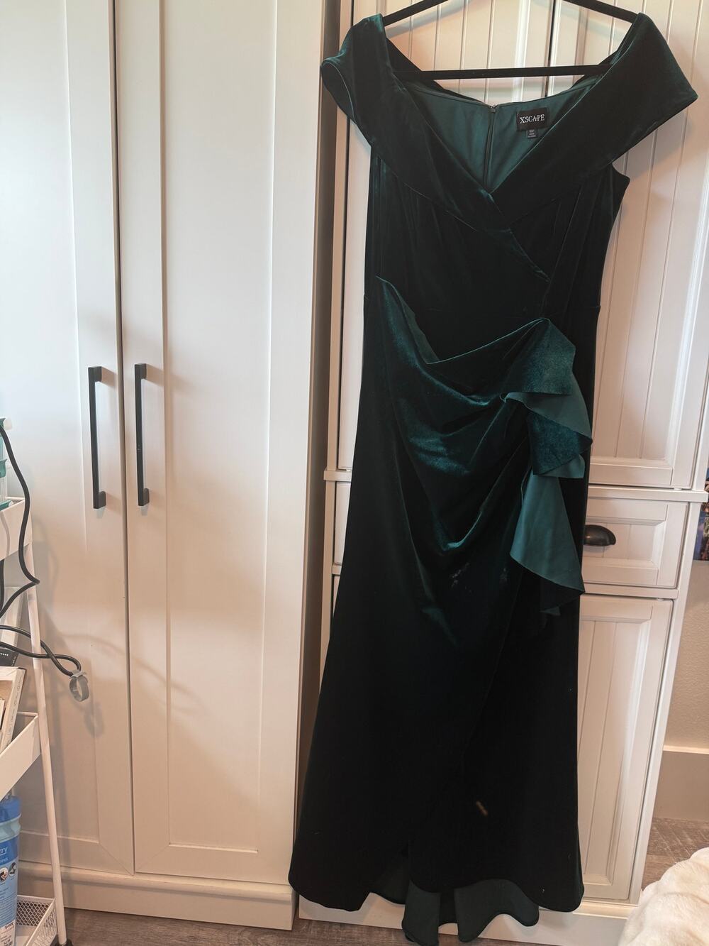 Xscape Evenings "Alana" Off the Shoulder Velvet Evening Gown 16LP NWT